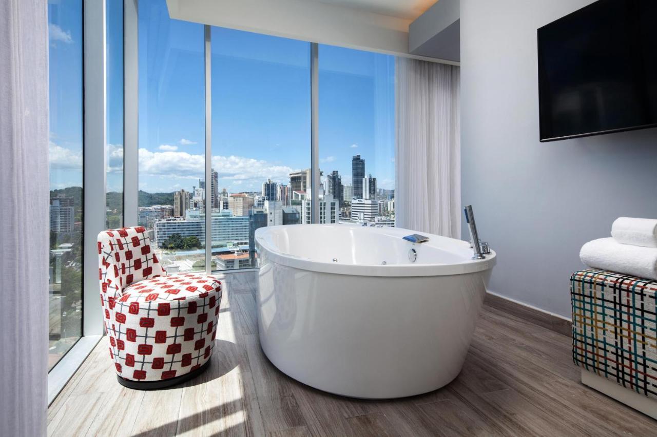 W Hotel 5*